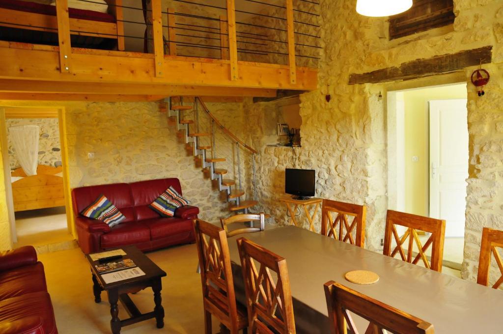 Gites Du Domaine Des Dames Vallon-Pont-d'Arc Ruang foto